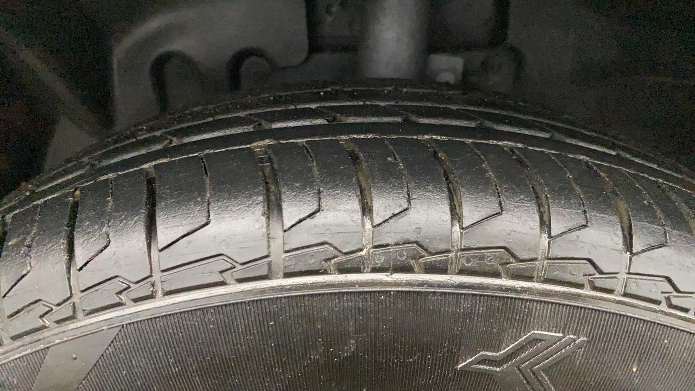 2016 Ford Ecosport TITANIUM 1.5L PETROL, Petrol, Manual, 27,641 km, Left Front Tyre Tread