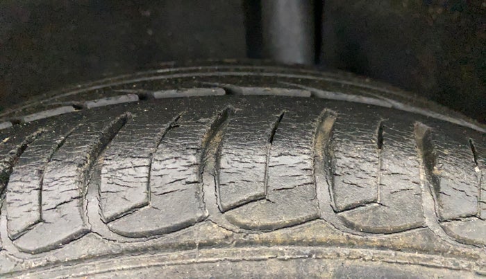 2016 Ford Ecosport TITANIUM 1.5L PETROL, Petrol, Manual, 27,641 km, Left Rear Tyre Tread