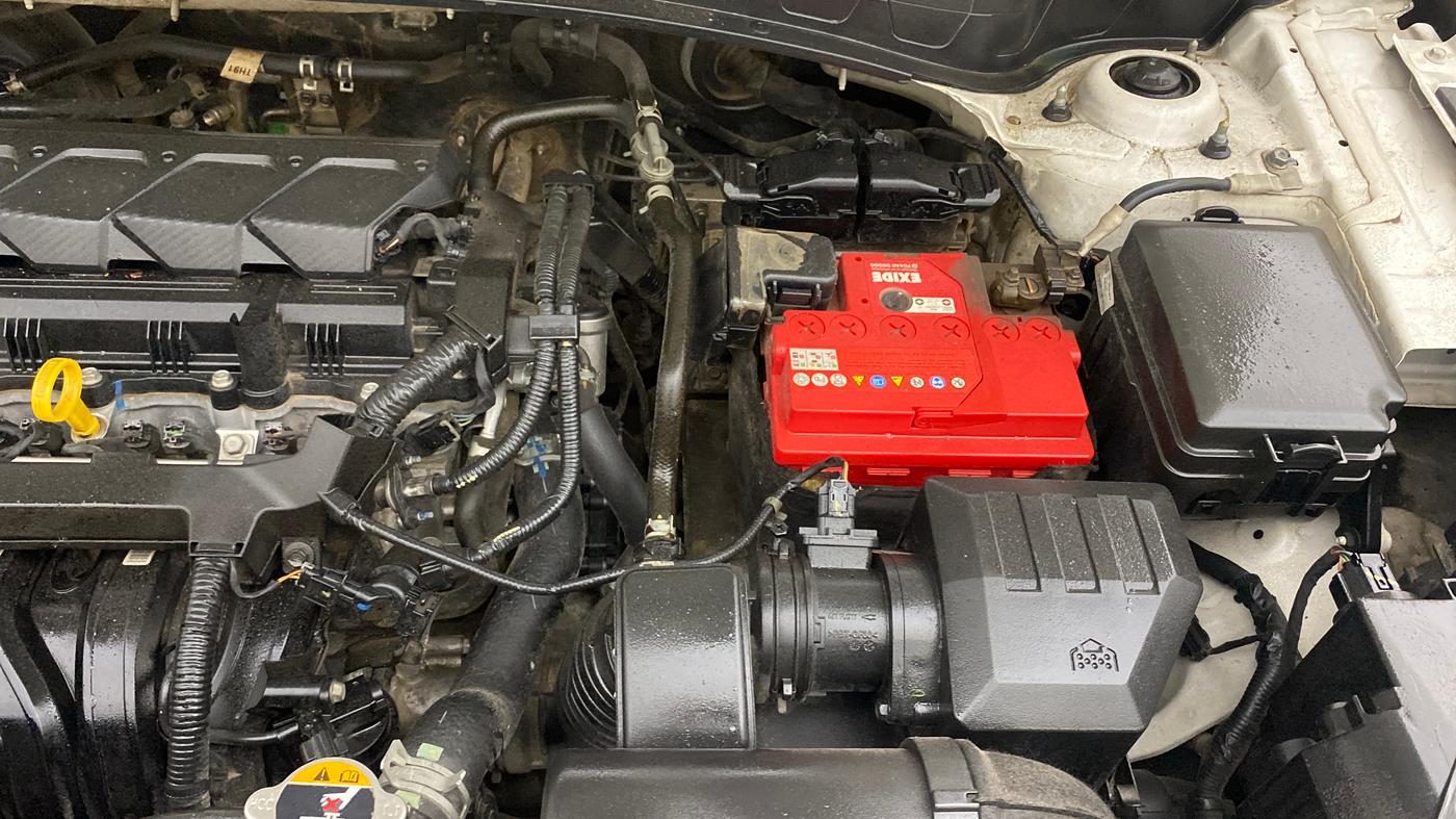2021 KIA SELTOS HTX 1.5 PETROL DUAL TONE, Petrol, Manual, 1,36,512 km, Engine View - Left