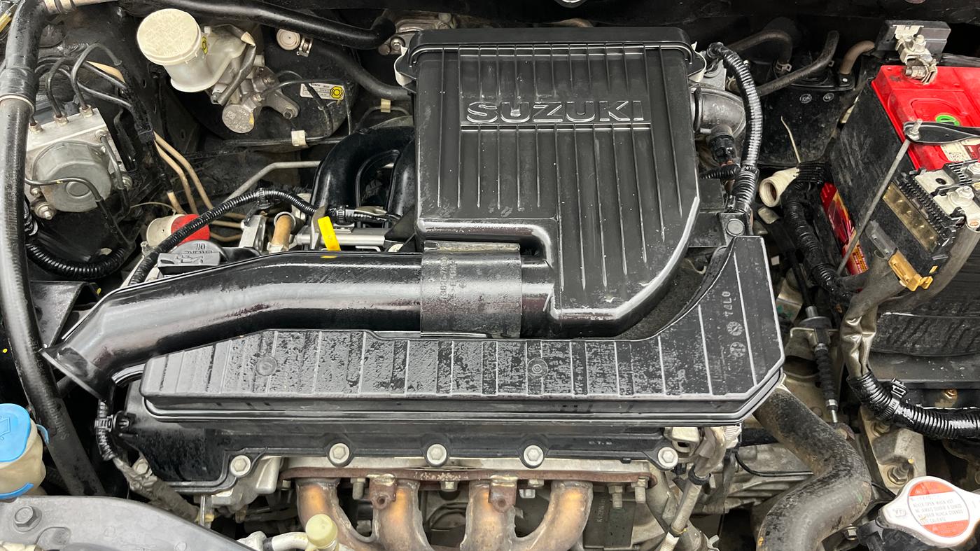 2016 Maruti Swift ZXI, Petrol, Manual, 1,18,043 km, Engine View