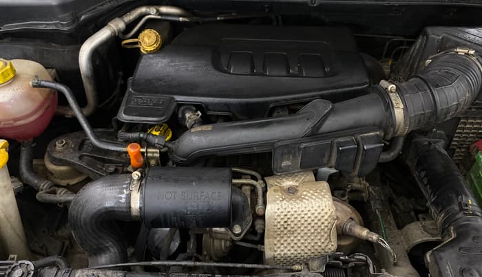 2019 Mahindra XUV300 W8 (O) 1.2 PETROL, Petrol, Manual, 82,849 km, Engine View