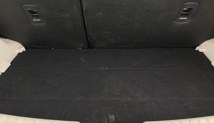 2019 Mahindra XUV300 W8 (O) 1.2 PETROL, Petrol, Manual, 82,849 km, Boot Inside