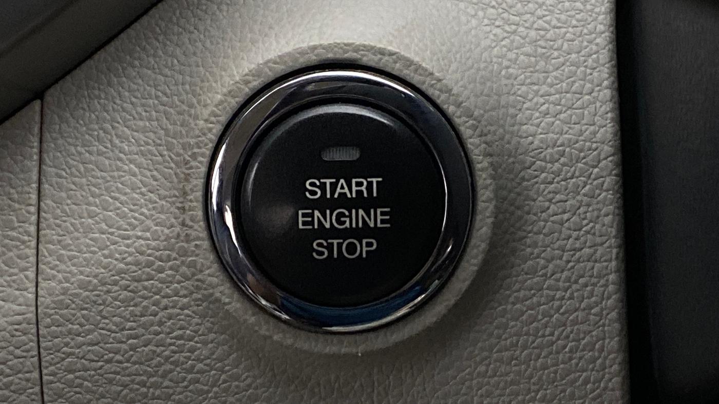 2019 Mahindra XUV300 W8 (O) 1.2 PETROL, Petrol, Manual, 82,849 km, Keyless Start/ Stop Button