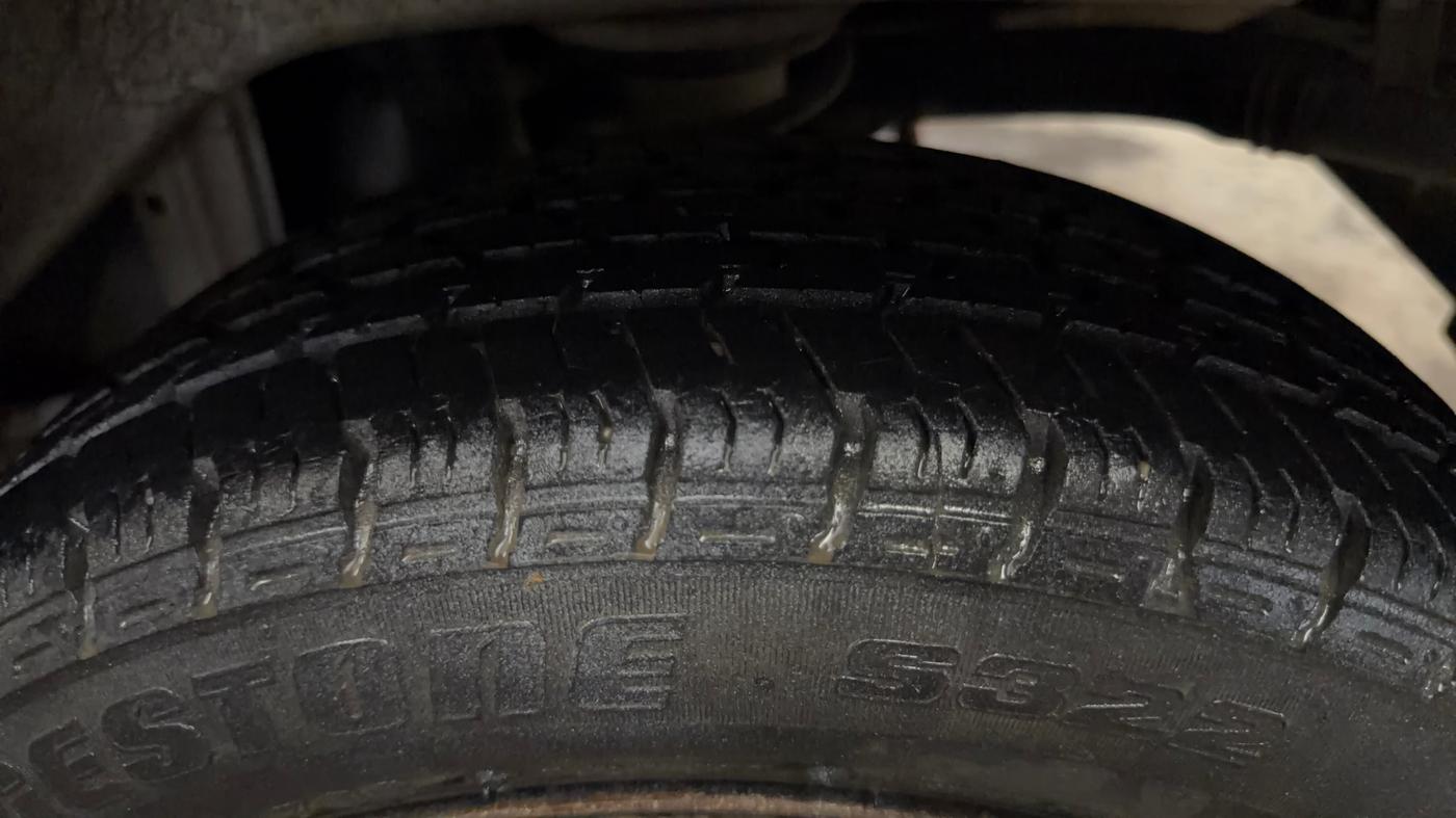 2015 Maruti Alto K10 VXI, Petrol, Manual, 28,036 km, Left Rear Tyre Tread