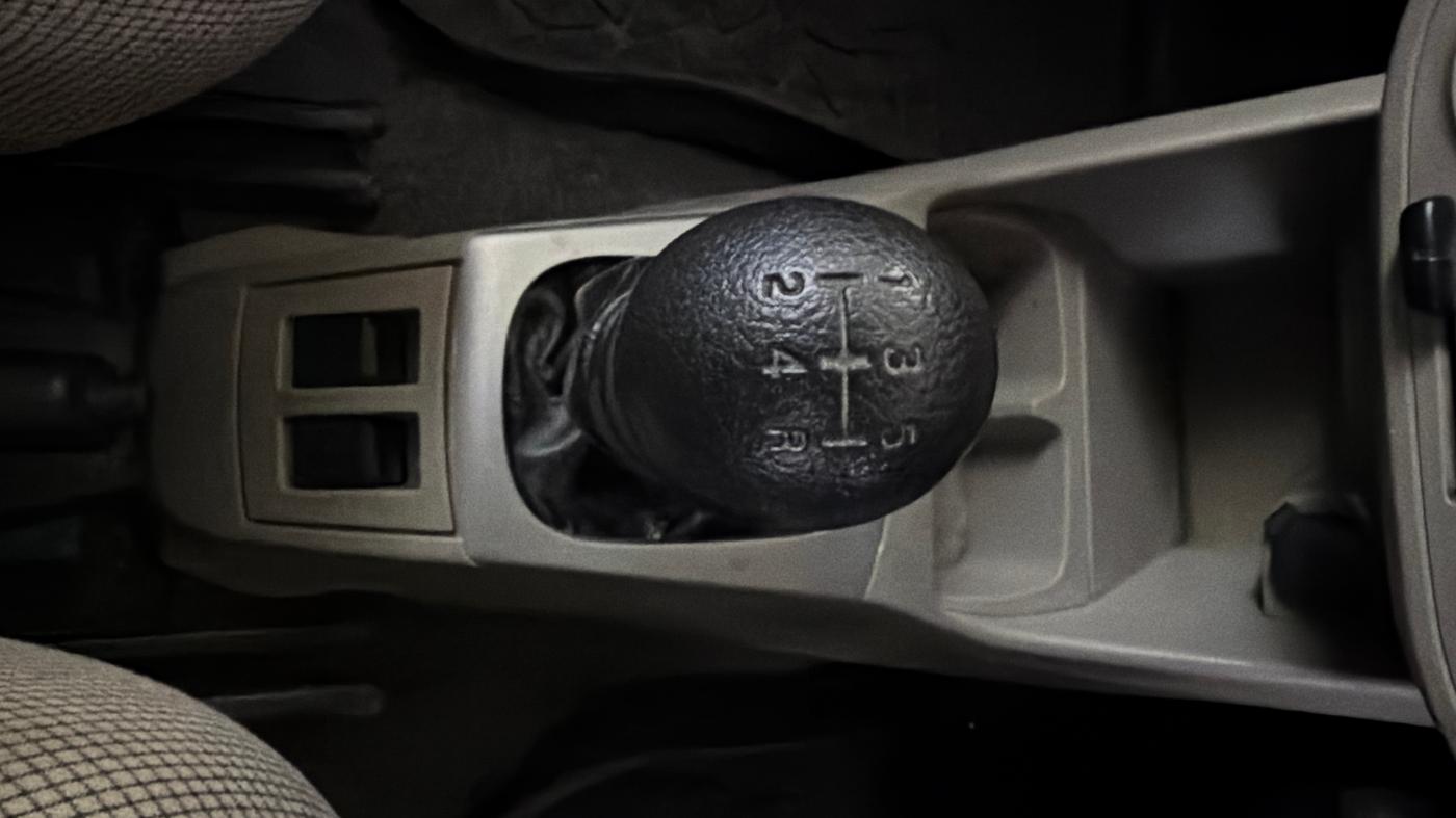 2015 Maruti Alto K10 VXI, Petrol, Manual, 28,036 km, Gear Lever