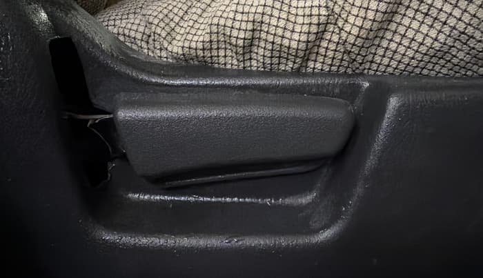 2015 Maruti Alto K10 VXI, Petrol, Manual, 28,036 km, Driver Side Adjustment Panel