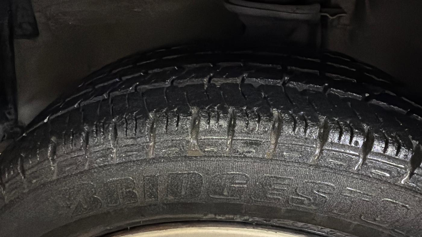 2015 Maruti Alto K10 VXI, Petrol, Manual, 28,036 km, Left Front Tyre Tread