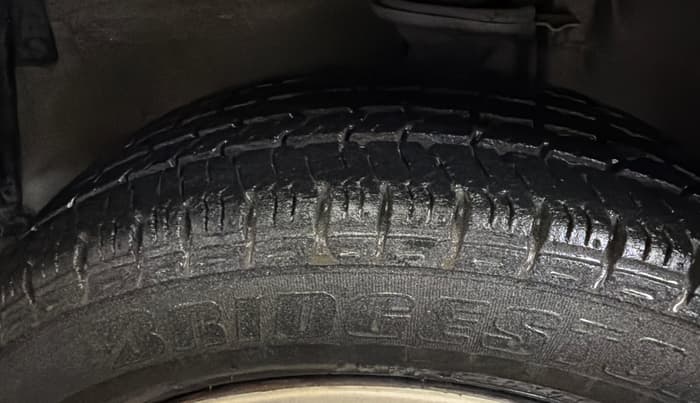 2015 Maruti Alto K10 VXI, Petrol, Manual, 28,036 km, Left Front Tyre Tread