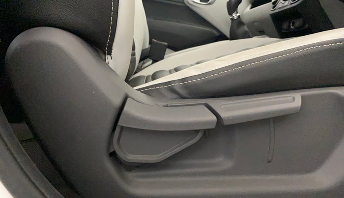 2023 Hyundai GRAND I10 NIOS SPORTZ 1.2 KAPPA VTVT, Petrol, Manual, 14,231 km, Driver Side Adjustment Panel