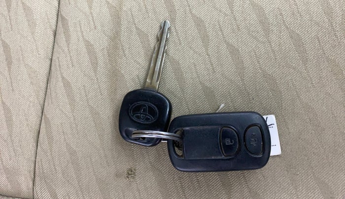 2017 Toyota Etios Liva VX, Petrol, Manual, 53,145 km, Key Close Up