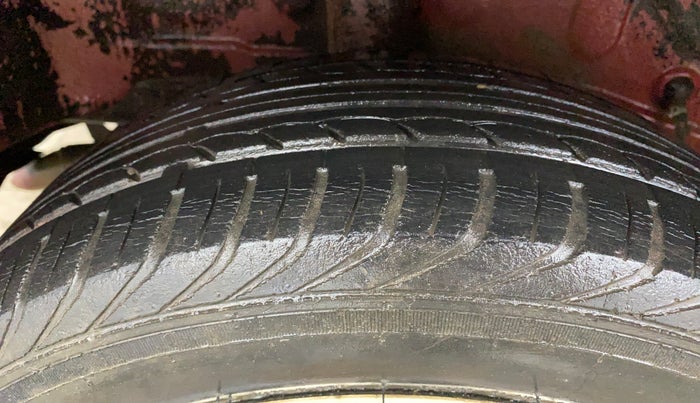 2017 Toyota Etios Liva VX, Petrol, Manual, 53,145 km, Right Rear Tyre Tread