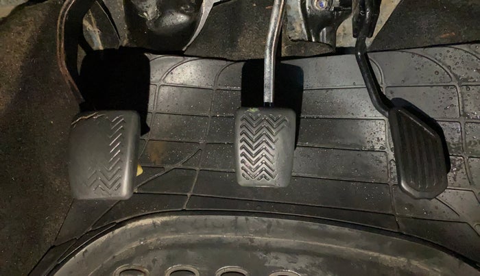 2017 Toyota Etios Liva VX, Petrol, Manual, 53,145 km, Pedals