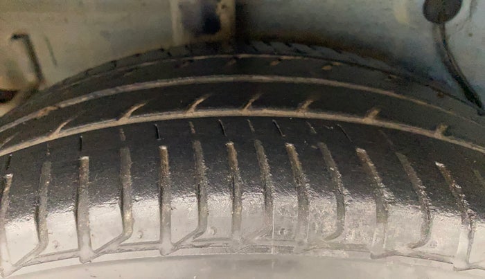 2016 Maruti Celerio ZXI AMT, Petrol, Automatic, 47,383 km, Right Rear Tyre Tread