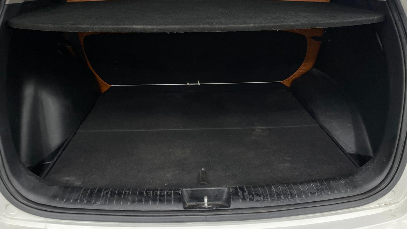 2017 Hyundai Creta E PLUS 1.4 DIESEL, Diesel, Manual, 96,780 km, Boot Inside