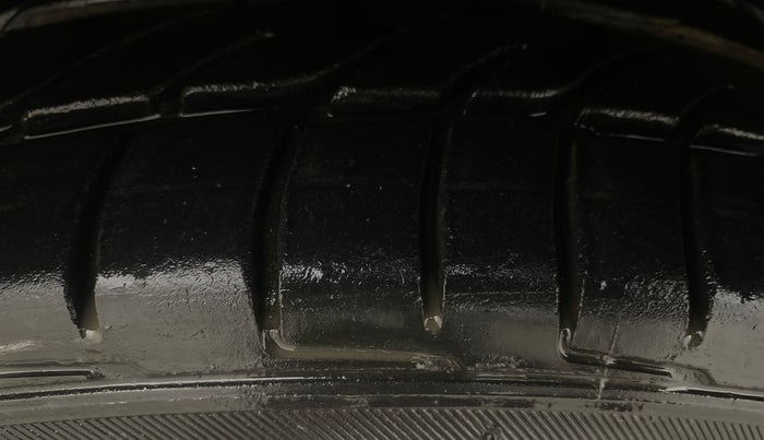 2015 Ford Ecosport TITANIUM 1.0L ECOBOOST (OPT), Petrol, Manual, 64,354 km, Left Front Tyre Tread