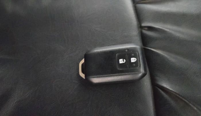 2021 Maruti XL6 ZETA MT, Petrol, Manual, 1,50,160 km, Key Close Up