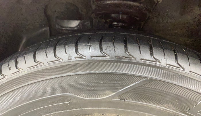 2018 Hyundai Grand i10 SPORTZ AT 1.2 KAPPA VTVT, Petrol, Automatic, 69,982 km, Left Front Tyre Tread