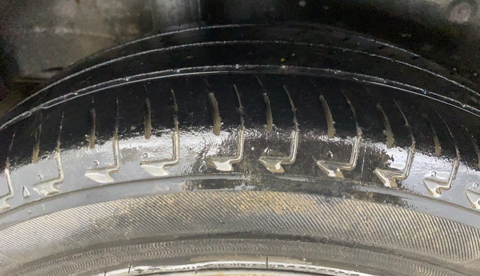 2015 Honda City 1.5L I-VTEC V MT, Petrol, Manual, 79,742 km, Right Rear Tyre Tread