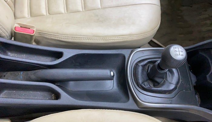 2015 Honda City 1.5L I-VTEC V MT, Petrol, Manual, 79,742 km, Gear Lever