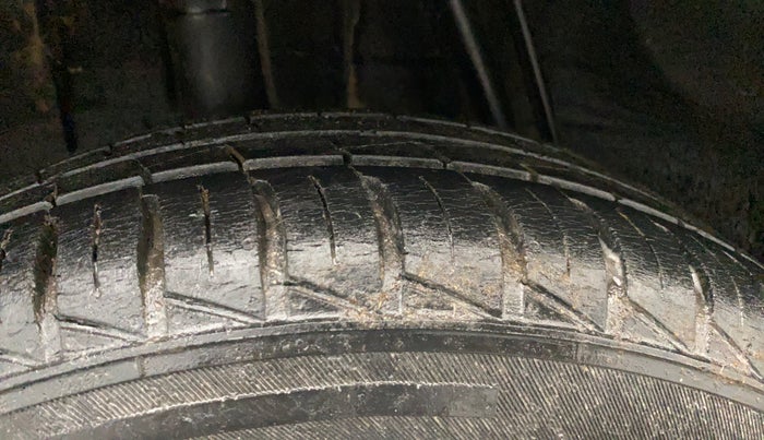 2020 Renault Kwid RXL, Petrol, Manual, 16,521 km, Right Rear Tyre Tread