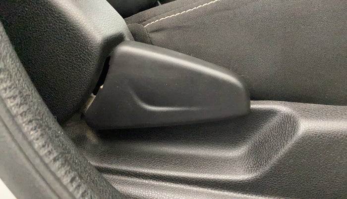 2020 Renault Kwid RXL, Petrol, Manual, 16,521 km, Driver Side Adjustment Panel