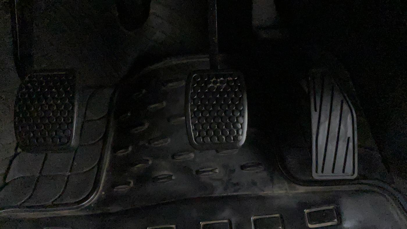 2020 Maruti Alto LXI, Petrol, Manual, 23,657 km, Pedals