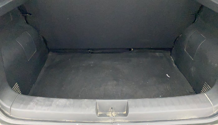 2022 Nissan MAGNITE XE, Petrol, Manual, 19,864 km, Boot Inside