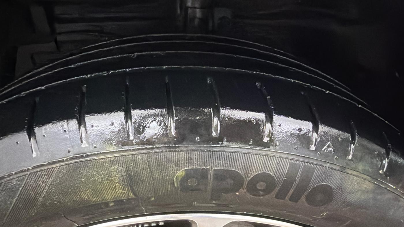 2019 Maruti Ciaz ALPHA 1.5 SHVS PETROL, Petrol, Manual, 1,05,643 km, Left Front Tyre Tread