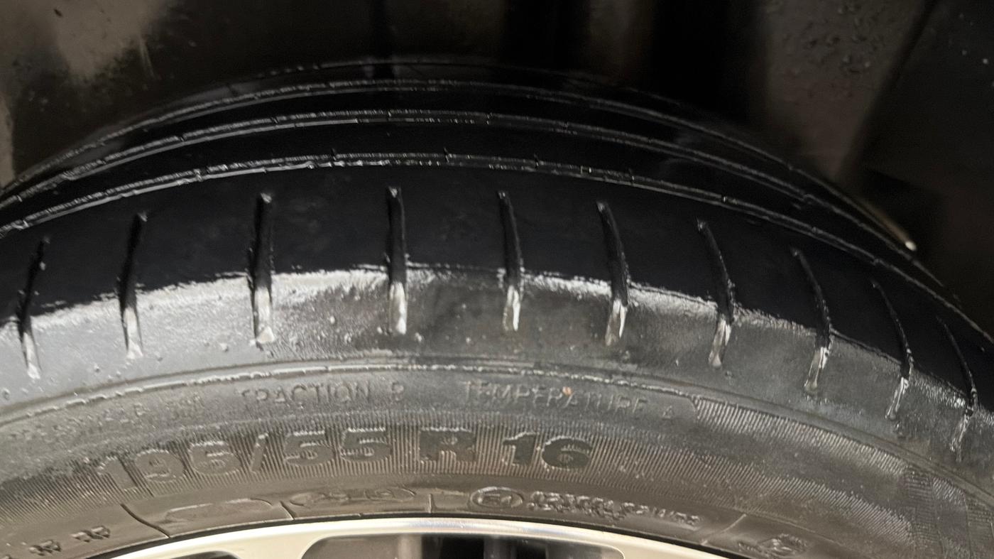 2019 Maruti Ciaz ALPHA 1.5 SHVS PETROL, Petrol, Manual, 1,05,643 km, Left Rear Tyre Tread