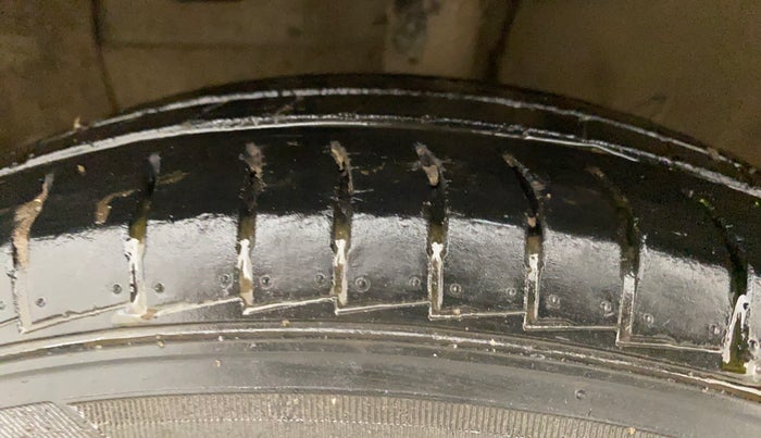 2020 Hyundai NEW SANTRO MAGNA CNG, CNG, Manual, 45,832 km, Left Front Tyre Tread