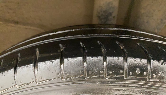 2020 Hyundai NEW SANTRO MAGNA CNG, CNG, Manual, 45,832 km, Left Rear Tyre Tread