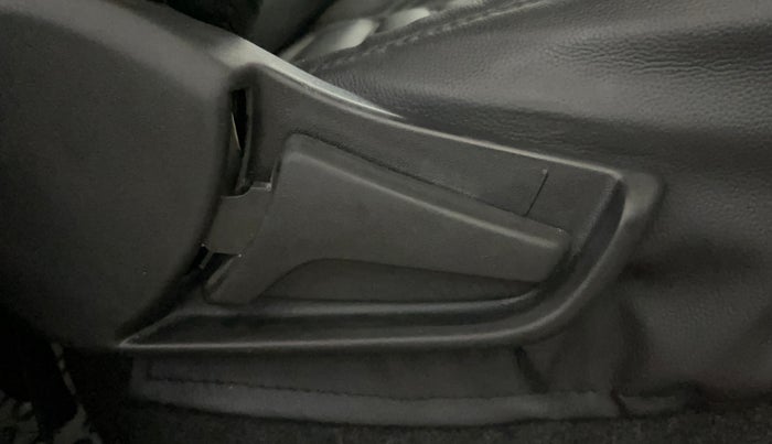 2022 Maruti S PRESSO VXI+, Petrol, Manual, 69,773 km, Driver Side Adjustment Panel