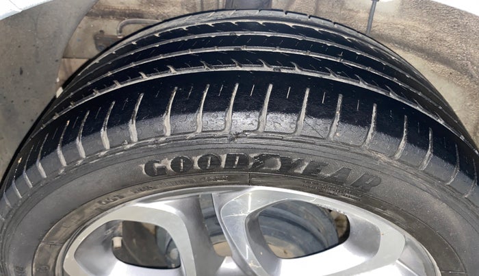 2020 Hyundai Elite i20 ASTA 1.2 (O), Petrol, Manual, 63,352 km, Right Rear Tyre Tread