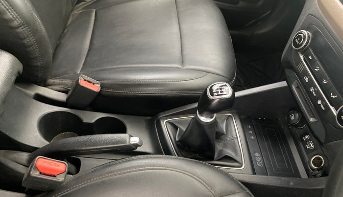 2020 Hyundai Elite i20 ASTA 1.2 (O), Petrol, Manual, 63,352 km, Gear Lever