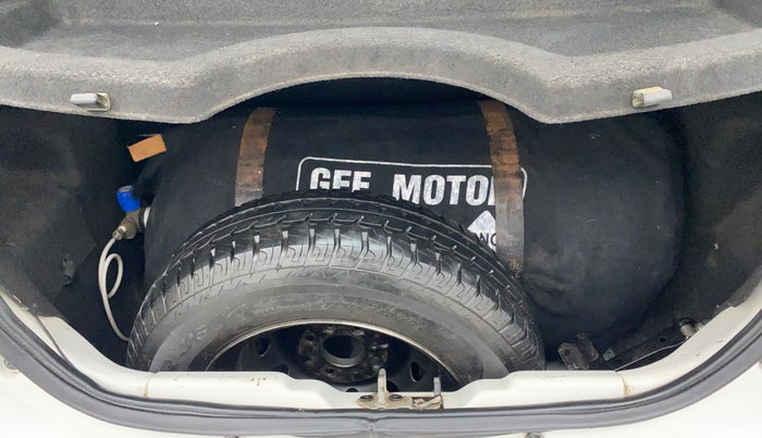 2018 Tata TIAGO NRG PETROL, CNG, Manual, 25,907 km, Boot Inside