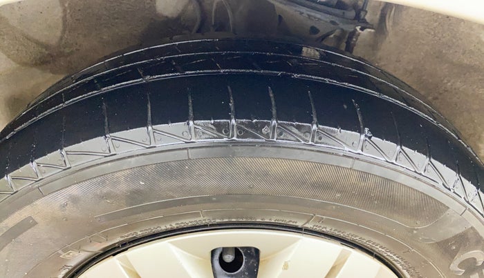 2021 Maruti Alto LXI CNG, CNG, Manual, 36,648 km, Left Front Tyre Tread