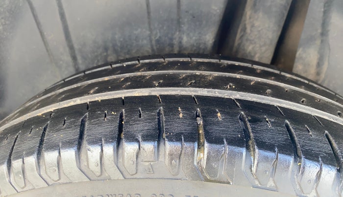 2020 Maruti Ertiga VXI SHVS, Petrol, Manual, 87,675 km, Left Rear Tyre Tread