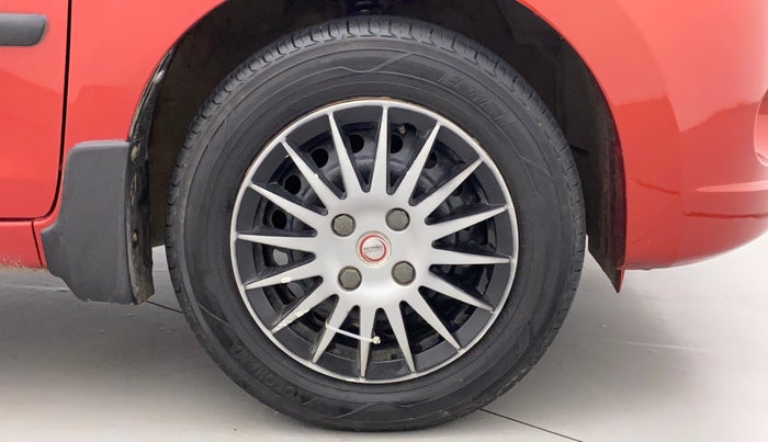 2016 Maruti Celerio VXI (O), Petrol, Manual, 61,941 km, Right Front Wheel