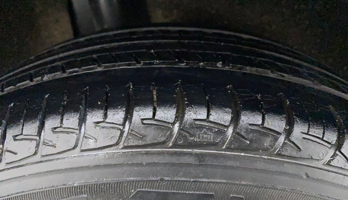2017 Maruti Baleno DELTA PETROL 1.2, Petrol, Manual, 69,435 km, Right Rear Tyre Tread