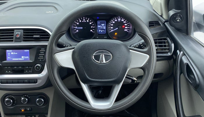 2017 Tata Tiago XT 1.2 REVOTRON, Petrol, Manual, 21,249 km, Steering Wheel Close Up