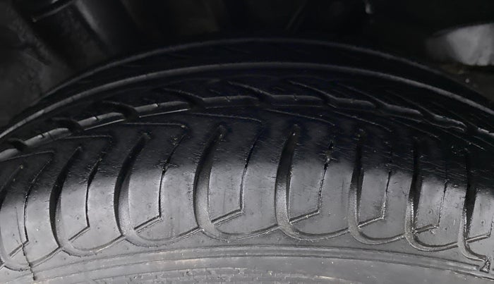 2017 Tata Tiago XT 1.2 REVOTRON, Petrol, Manual, 21,249 km, Right Rear Tyre Tread