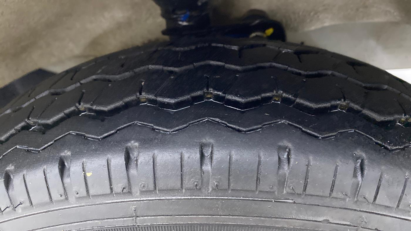 2021 Maruti Eeco 5 STR WITH AC PLUSHTR, Petrol, Manual, 11,747 km, Right Front Tyre Tread
