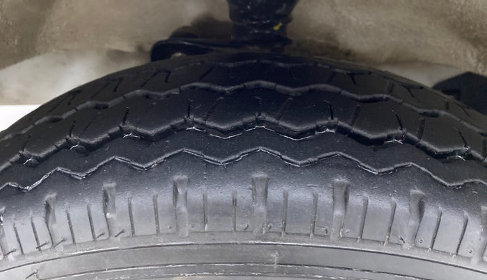 2021 Maruti Eeco 5 STR WITH AC PLUSHTR, Petrol, Manual, 11,747 km, Left Front Tyre Tread