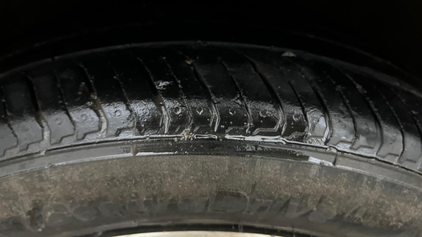 2023 Maruti XL6 ZETA AT, Petrol, Automatic, 62,107 km, Left Front Tyre Tread