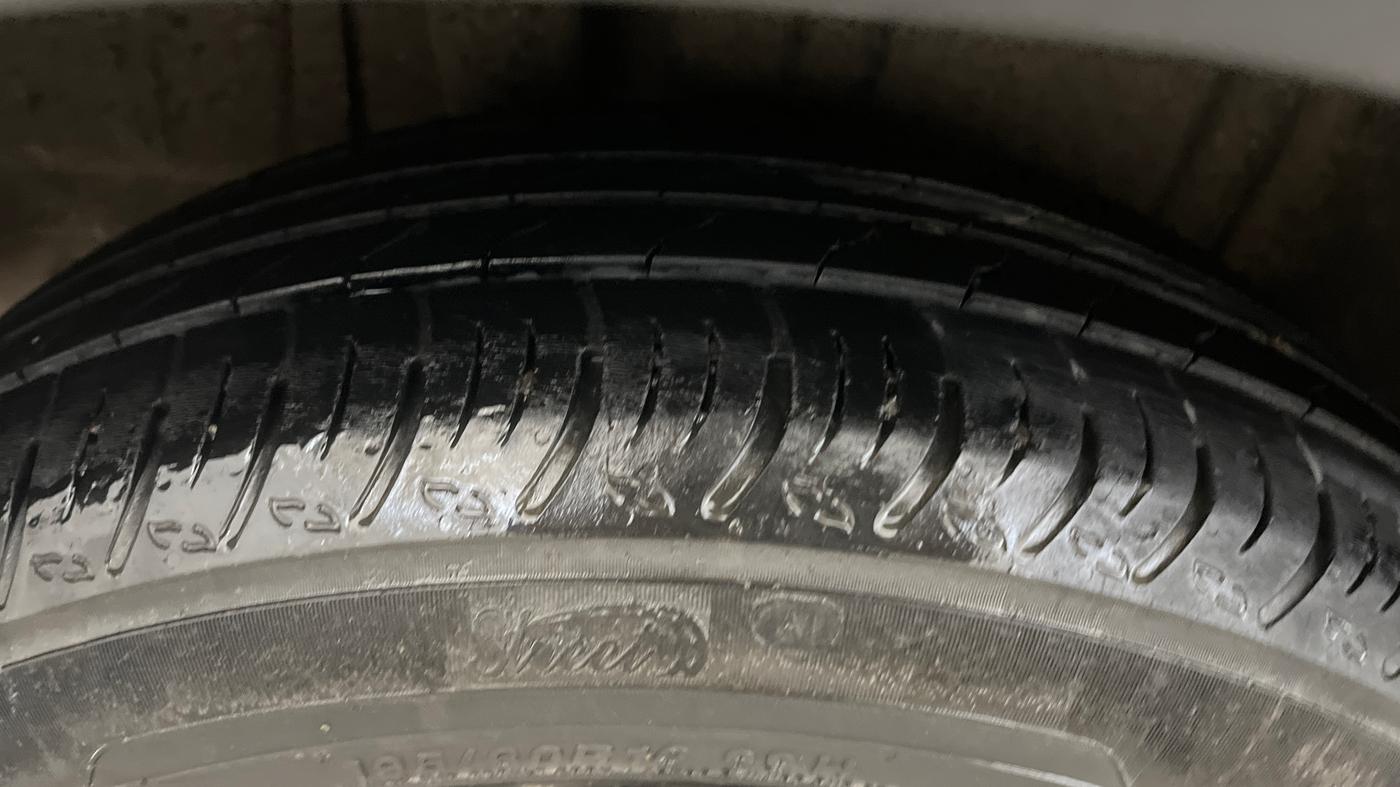 2023 Maruti XL6 ZETA AT, Petrol, Automatic, 62,107 km, Right Rear Tyre Tread