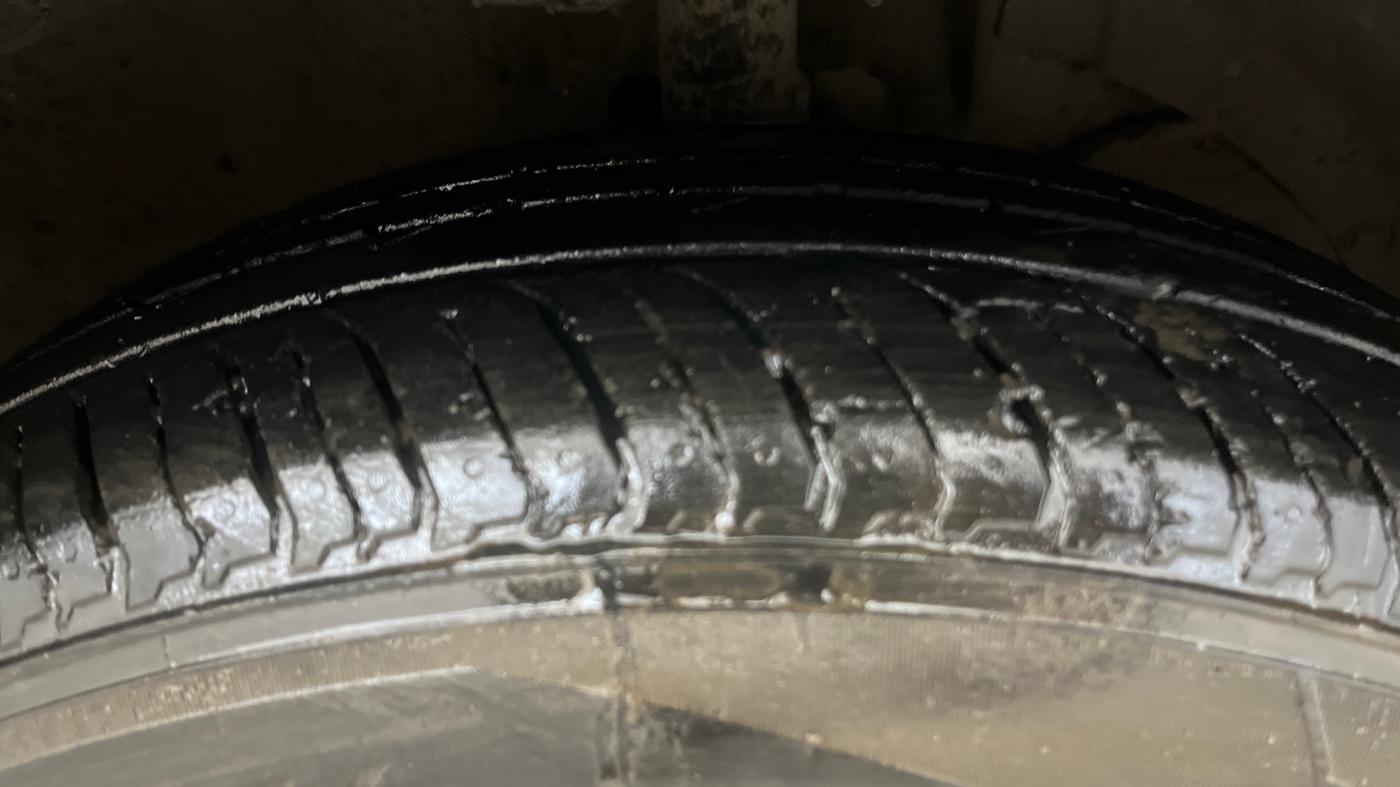 2023 Maruti XL6 ZETA AT, Petrol, Automatic, 62,107 km, Right Front Tyre Tread
