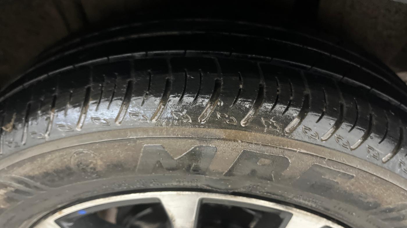2023 Maruti XL6 ZETA AT, Petrol, Automatic, 62,107 km, Left Rear Tyre Tread