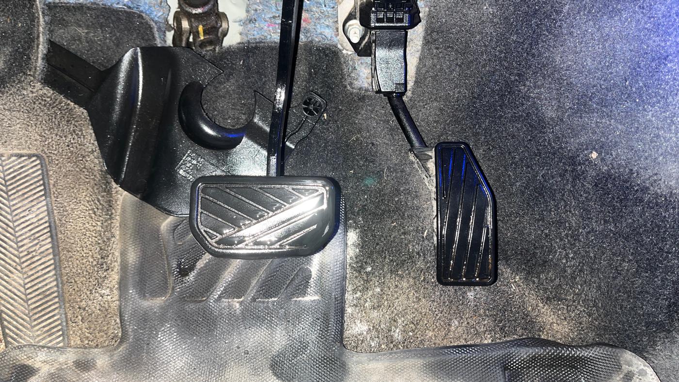 2023 Maruti XL6 ZETA AT, Petrol, Automatic, 62,107 km, Pedals