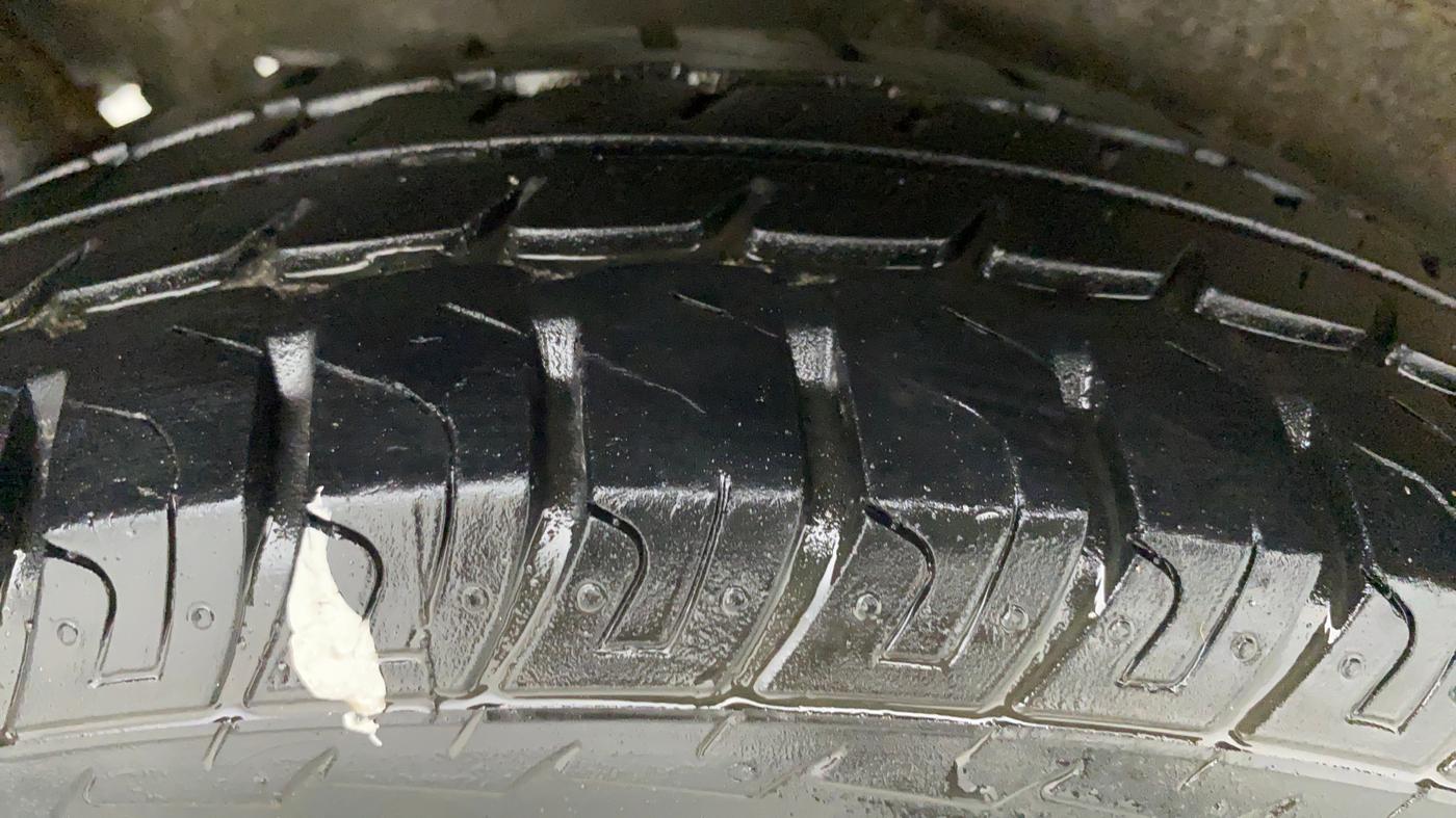 2014 Maruti Wagon R 1.0 LXI, Petrol, Manual, 59,632 km, Right Rear Tyre Tread