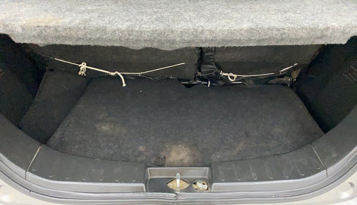 2014 Maruti Wagon R 1.0 LXI, Petrol, Manual, 59,632 km, Boot Inside
